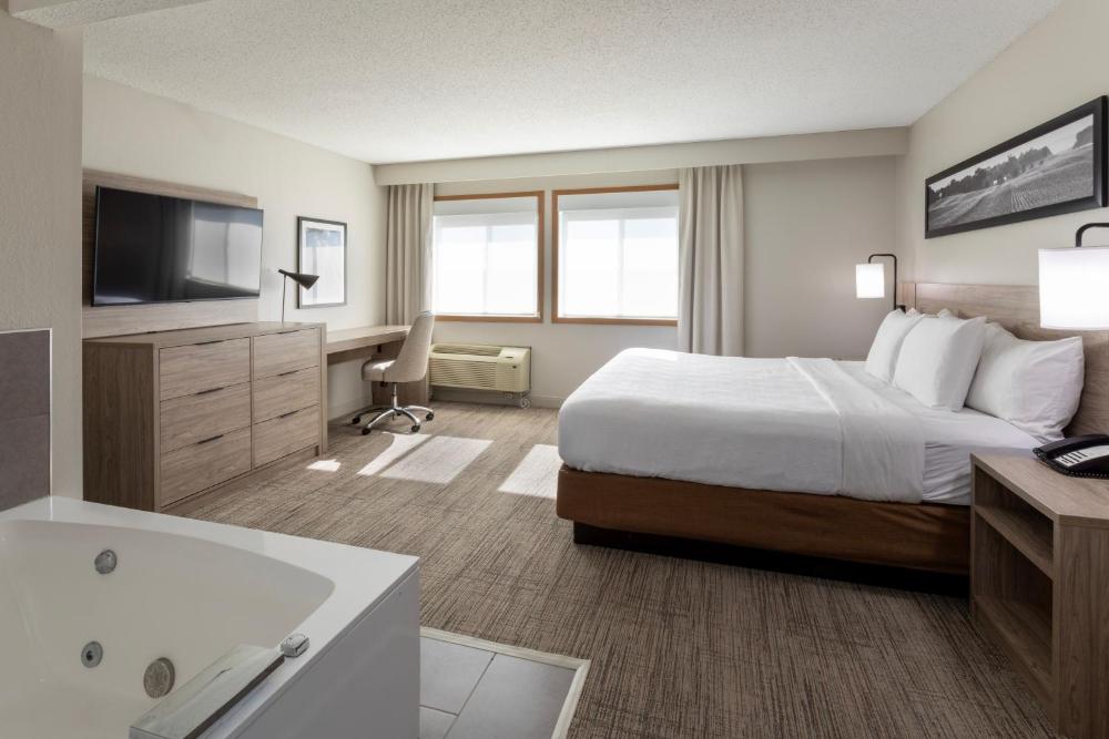 GrandStay Hotel & Suites